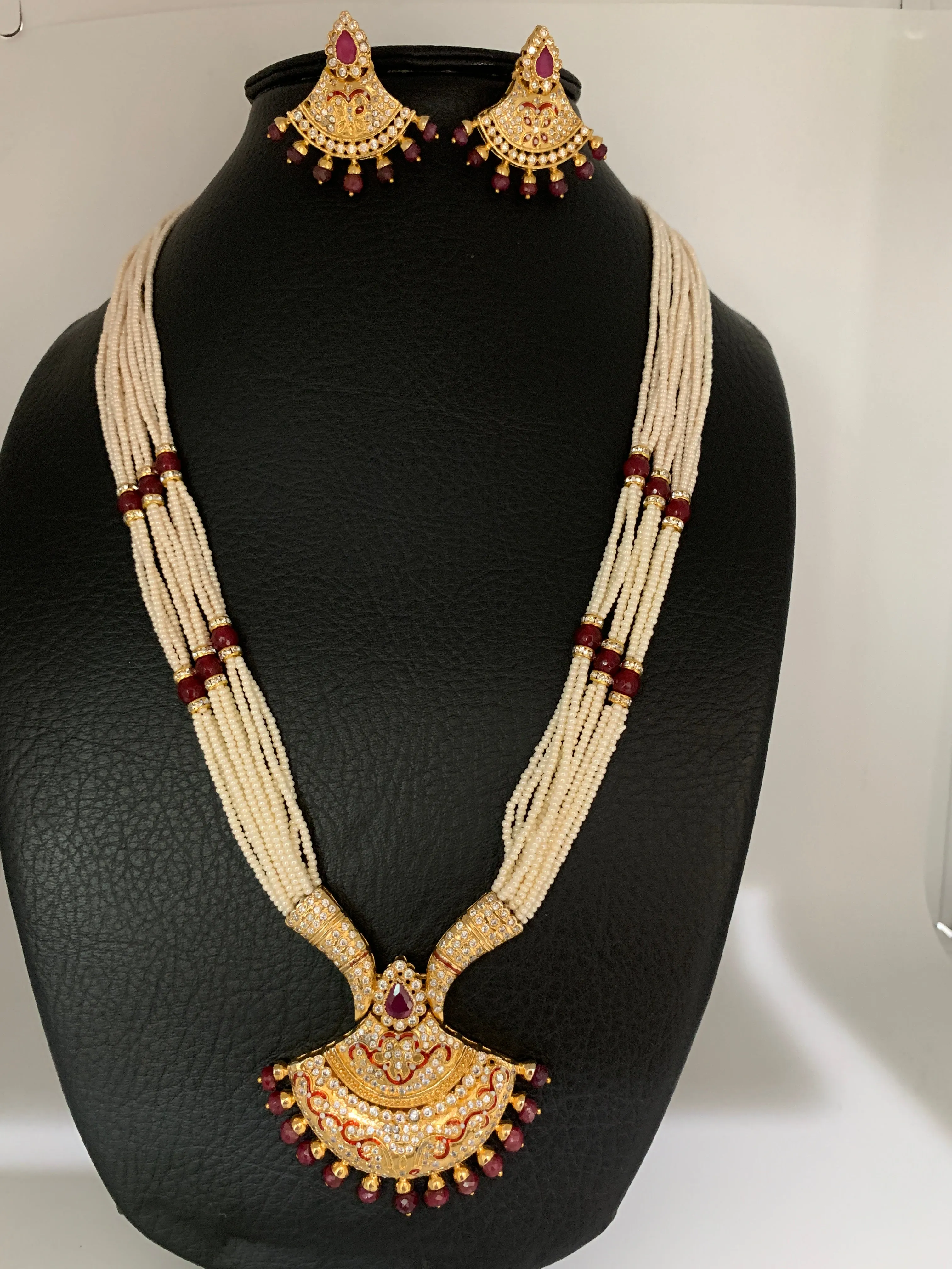Small Pearl Rani Haar with CZ Red Stone Pendent