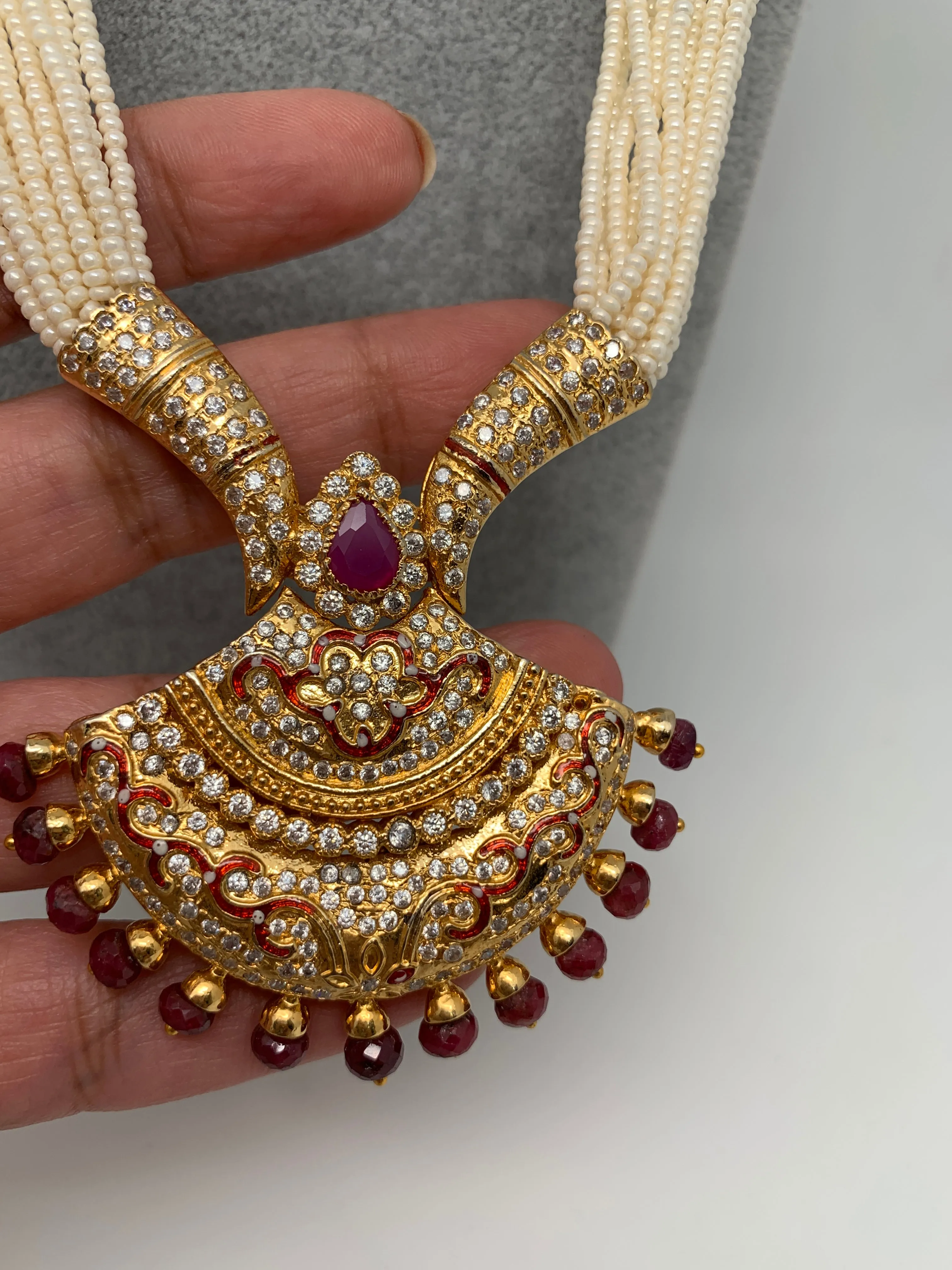 Small Pearl Rani Haar with CZ Red Stone Pendent