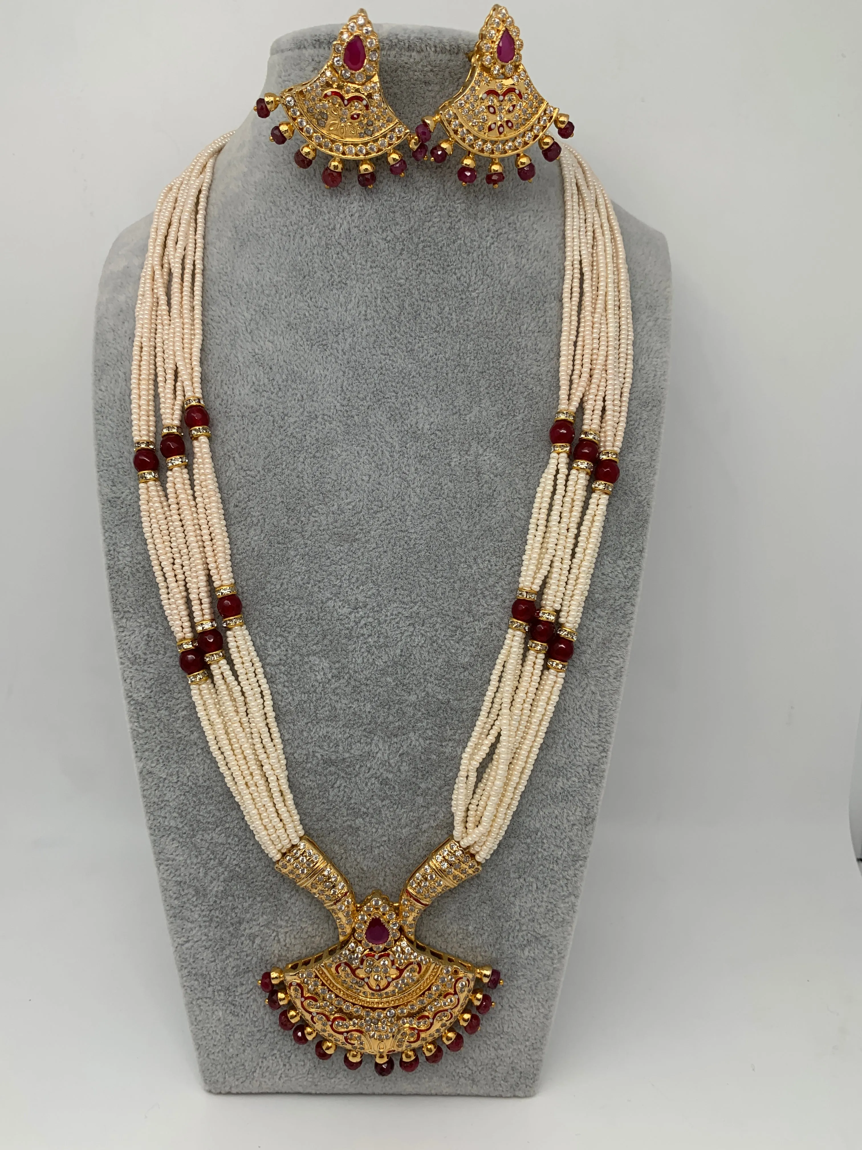Small Pearl Rani Haar with CZ Red Stone Pendent