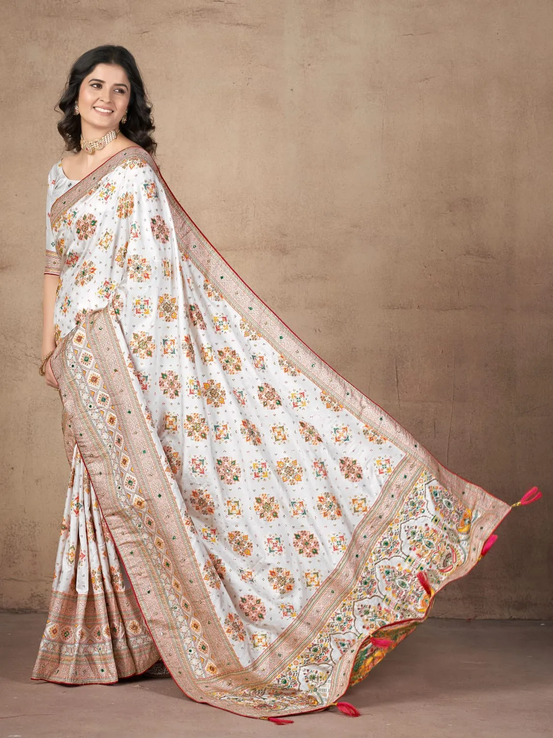 Women's Designer Pure Pashmina Handwork Khatali Pashmina Weaving Silk Saree